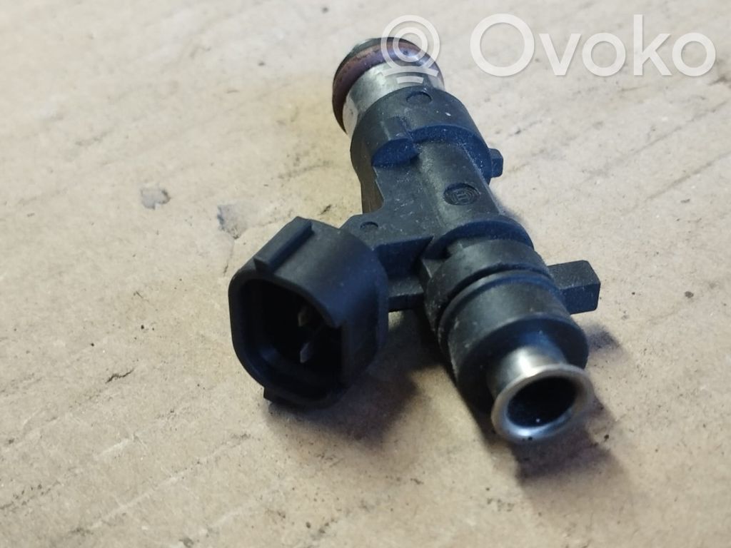 Nissan Note (E11) Fuel injector 