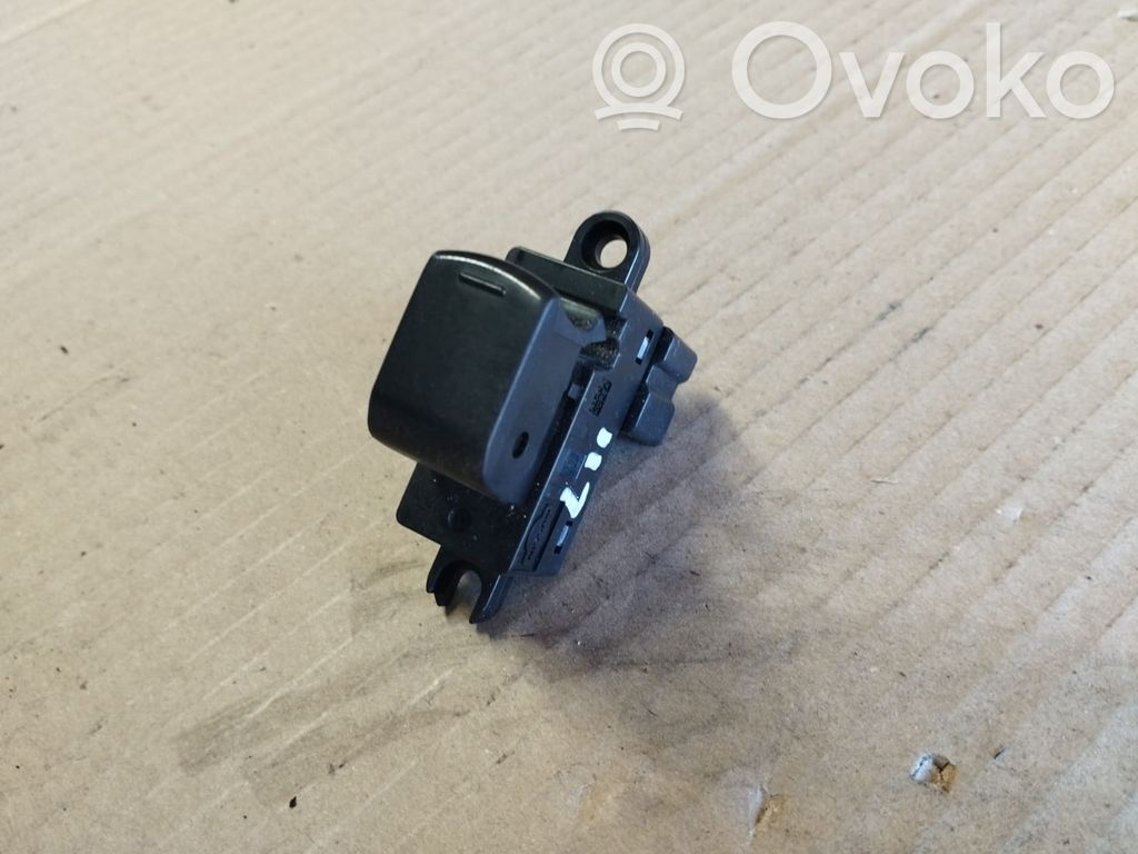 Nissan Note (E11) Electric window control switch 