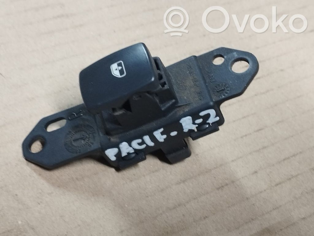 Chrysler Pacifica Electric window control switch 