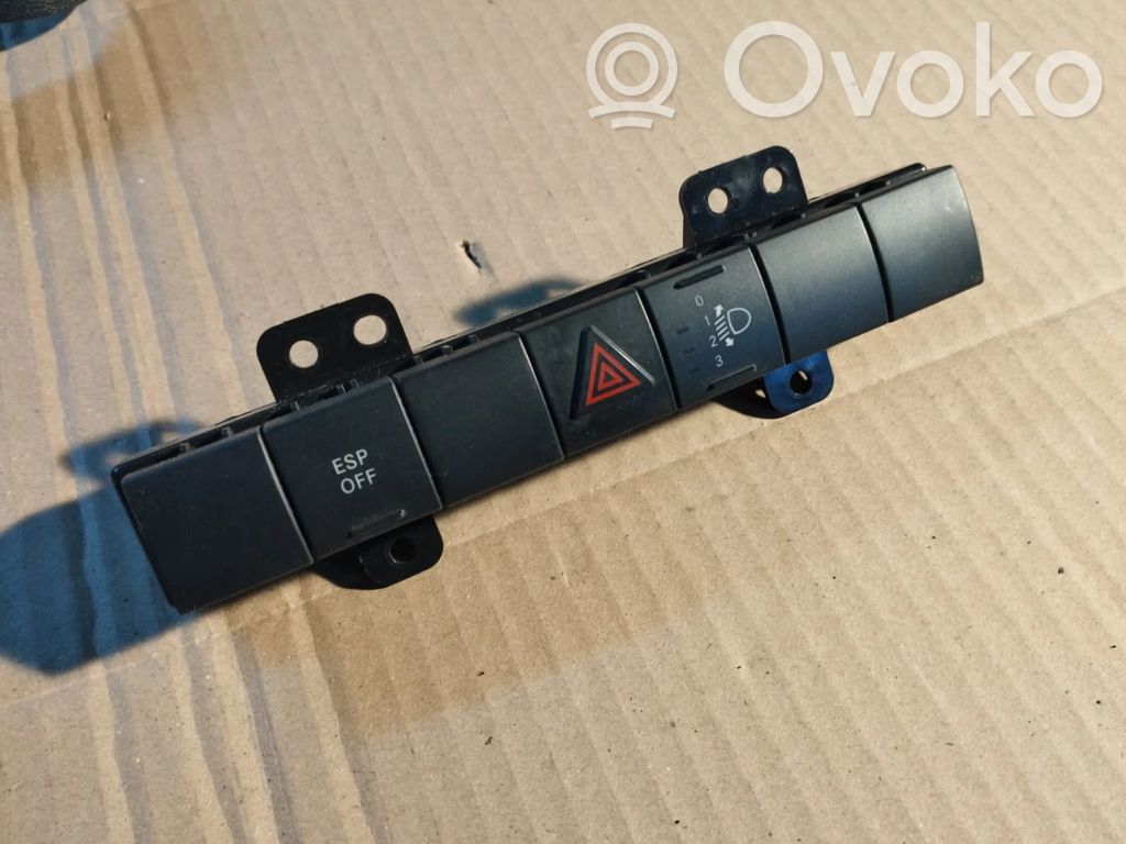 Dodge Journey Schalter Warnblinkanlage 