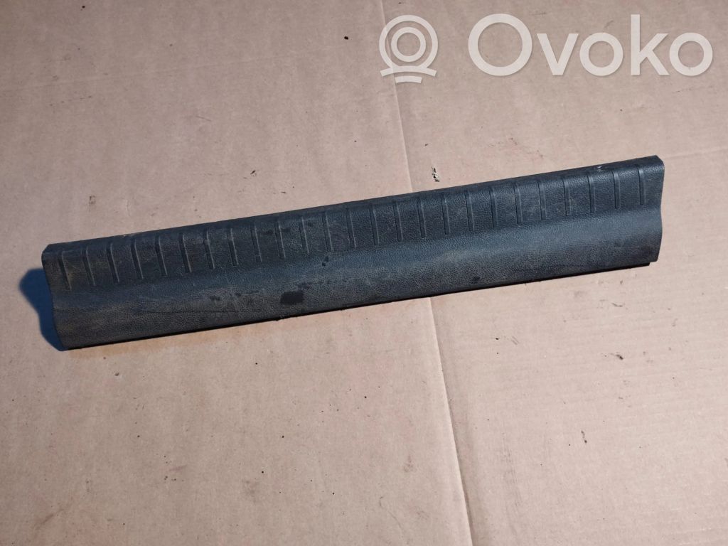 Listwa progowa tylna   1BE49XDVAC,100013355