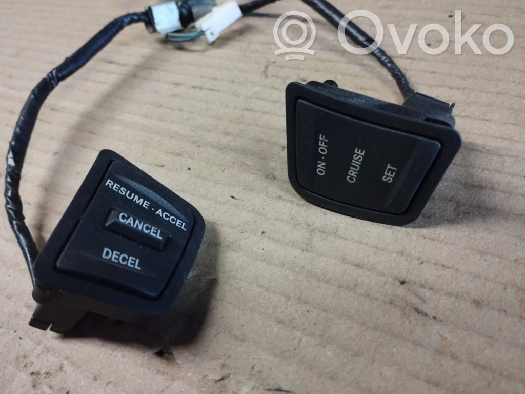 Jeep Grand Cherokee (WK) Steering wheel buttons/switches 