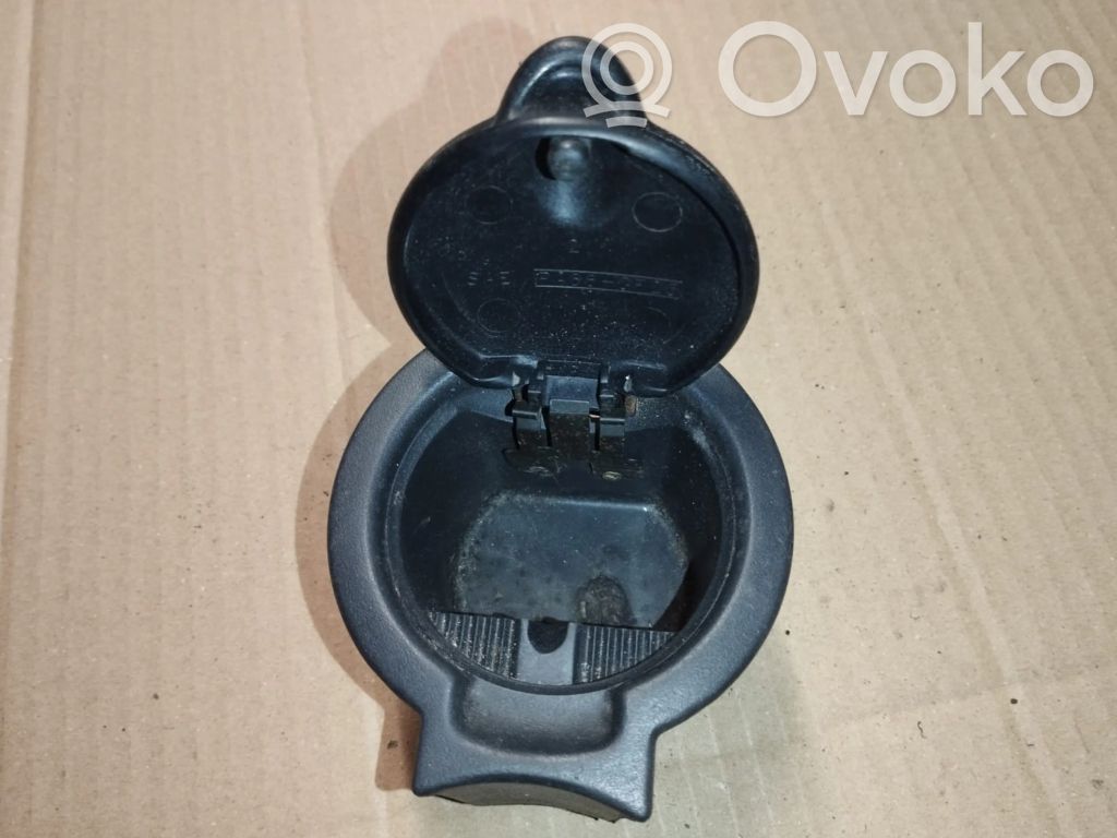 Jeep Grand Cherokee (WK) Ashtray (front) 