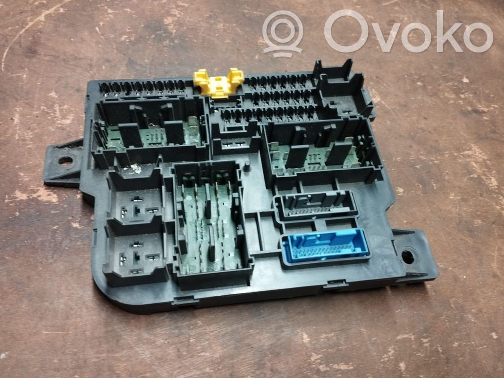 Dodge Durango II Drošinātāju bloks 