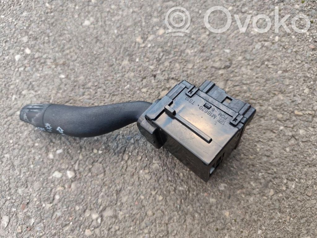 Commodo de clignotant   M18620
