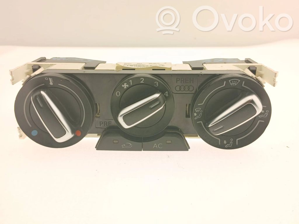 Audi A1 Climate control unit 