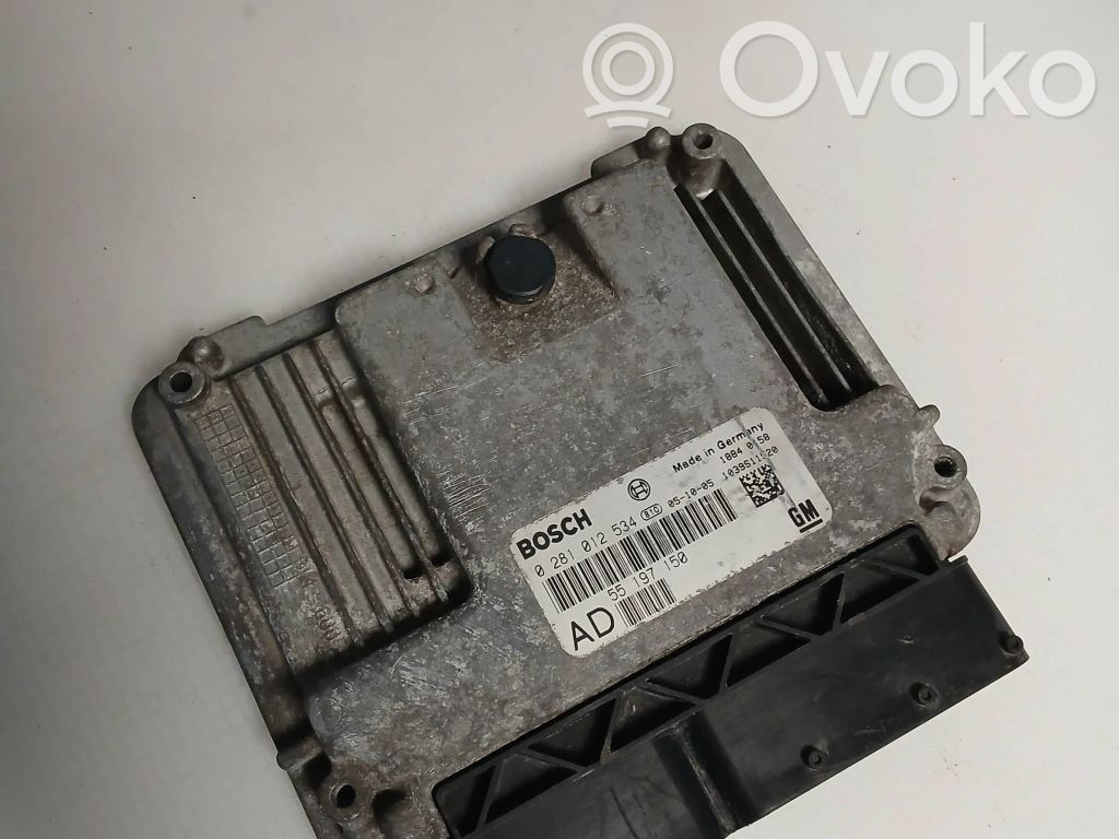 Opel Vectra C Engine control unit/module 