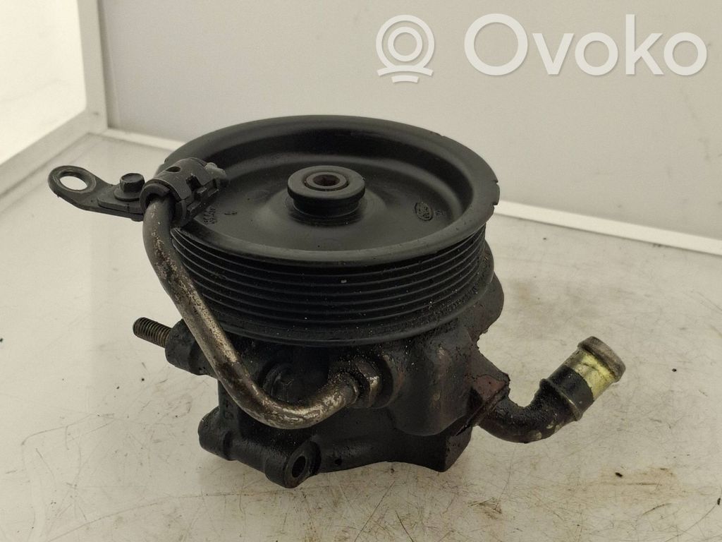 Ford Transit Ohjaustehostimen pumppu 