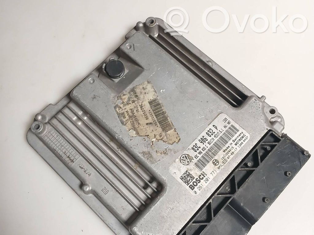 Volkswagen Golf V Engine control unit/module 