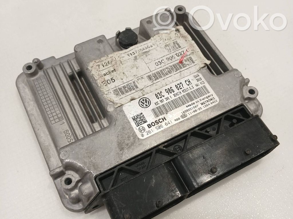 Volkswagen Golf VI Engine control unit/module 