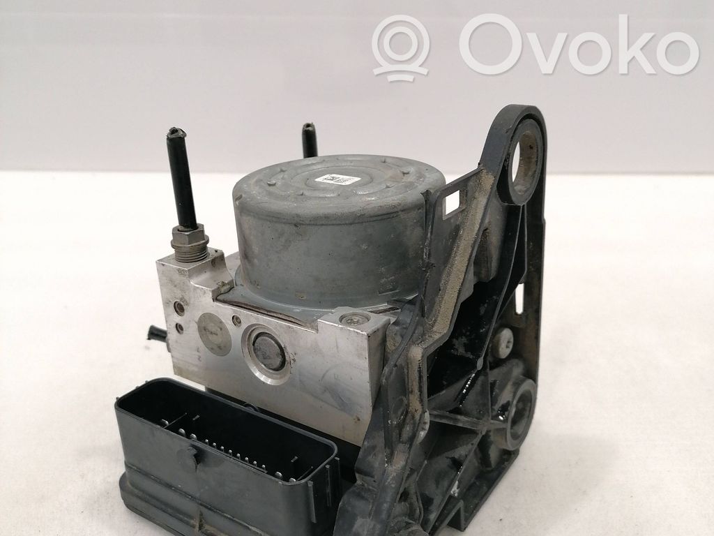 Volkswagen Golf VII ABS bloks 