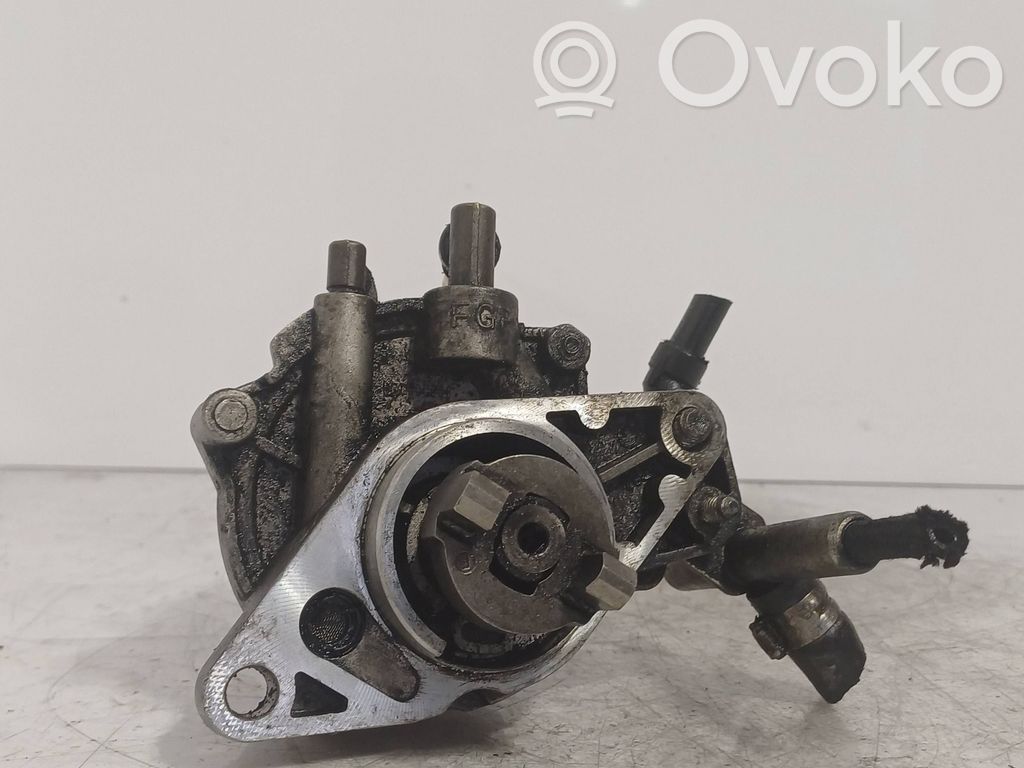 Opel Corsa D Vacuum pump 
