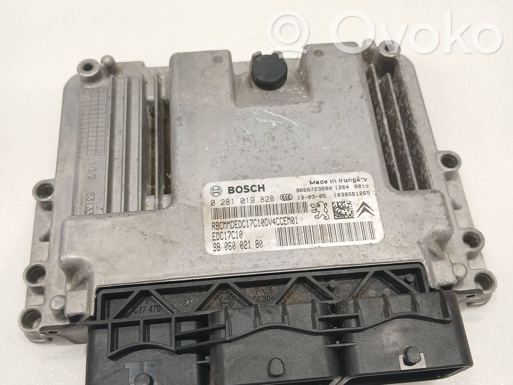 Peugeot 208 I Engine control unit/module 