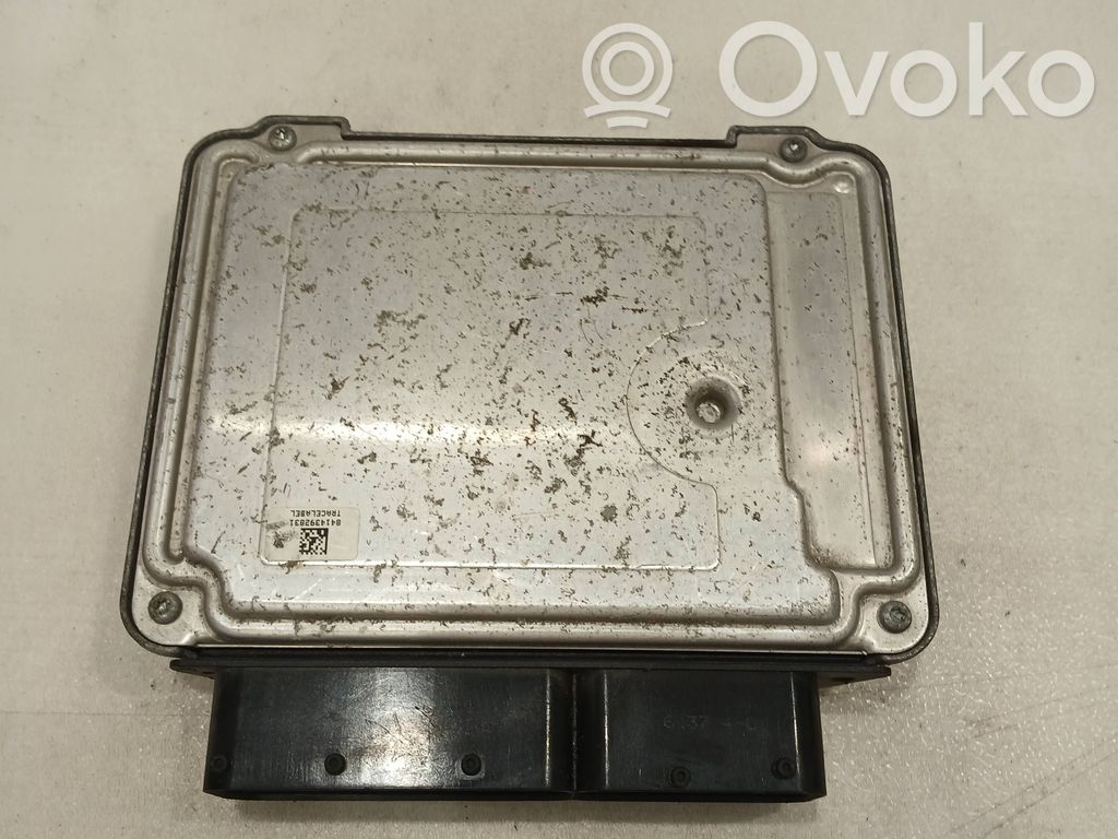 Volkswagen PASSAT B6 Engine control unit/module 