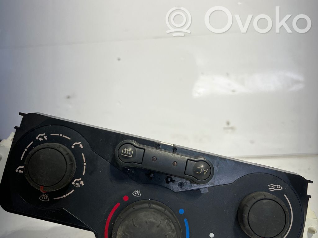 Renault Megane II Climate control unit 