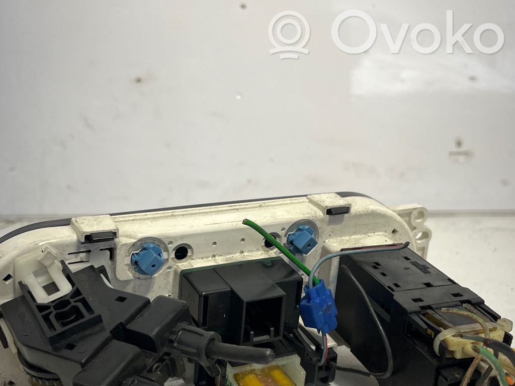 Ford Maverick Climate control unit 