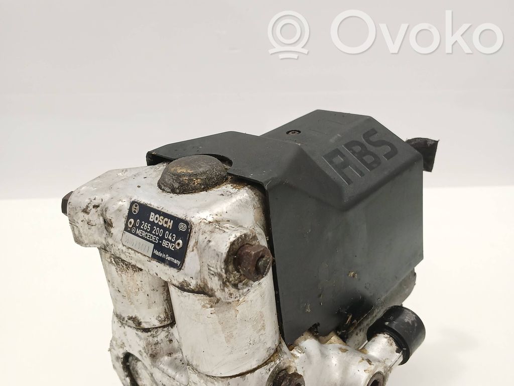 Mercedes-Benz C W203 ABS Pump 