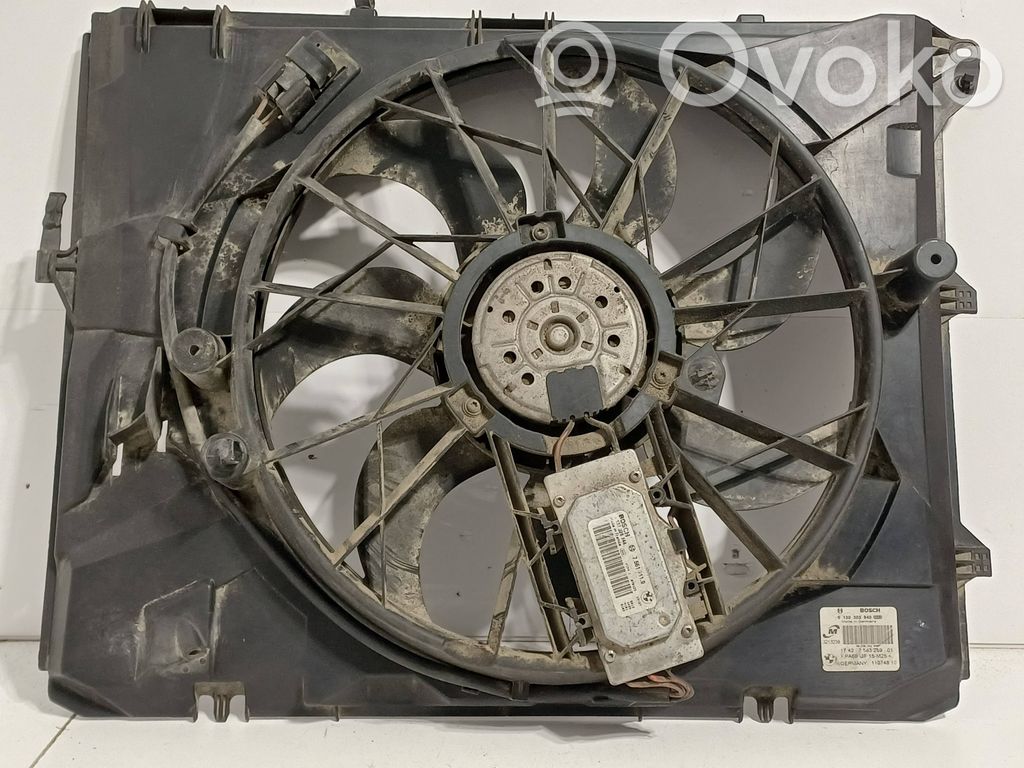 BMW 3 E90 E91 Elektrisks radiatoru ventilators 