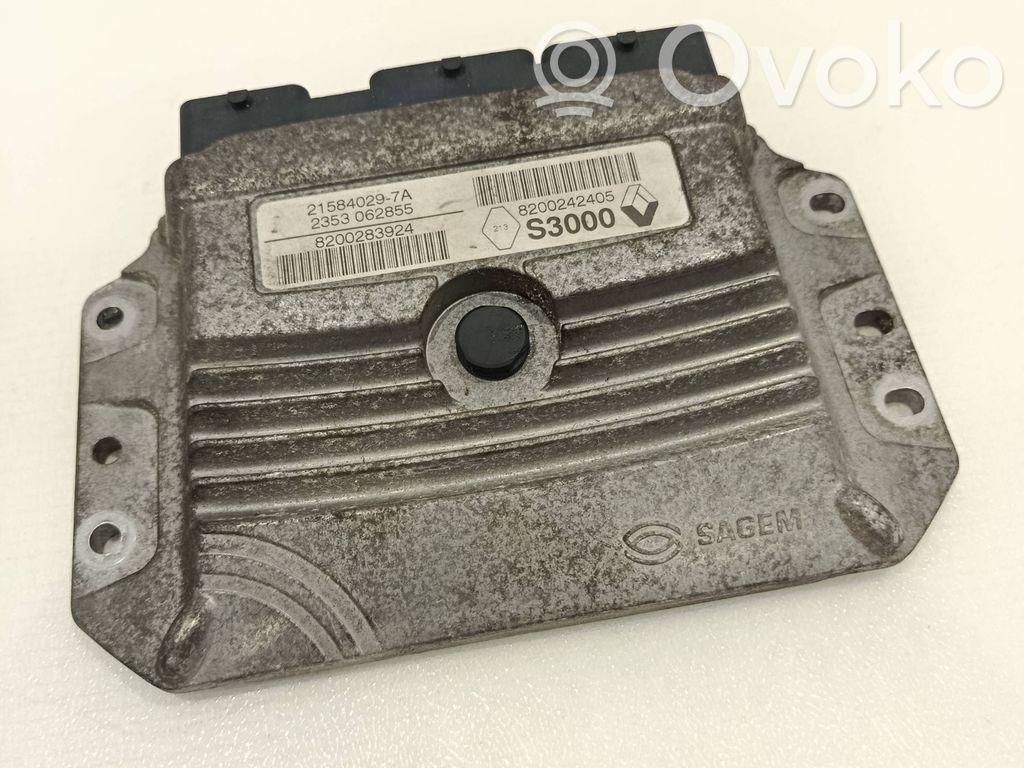 Renault Megane II Engine control unit/module 