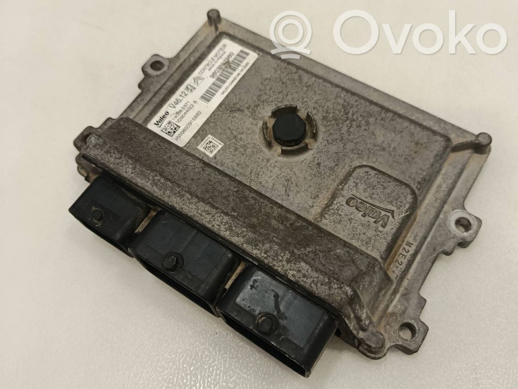 Peugeot 208 I Engine control unit/module 