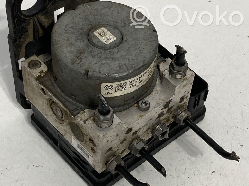 Volkswagen Golf VII ABS bloks 