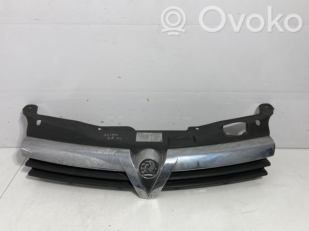 Opel Astra H Etusäleikkö 