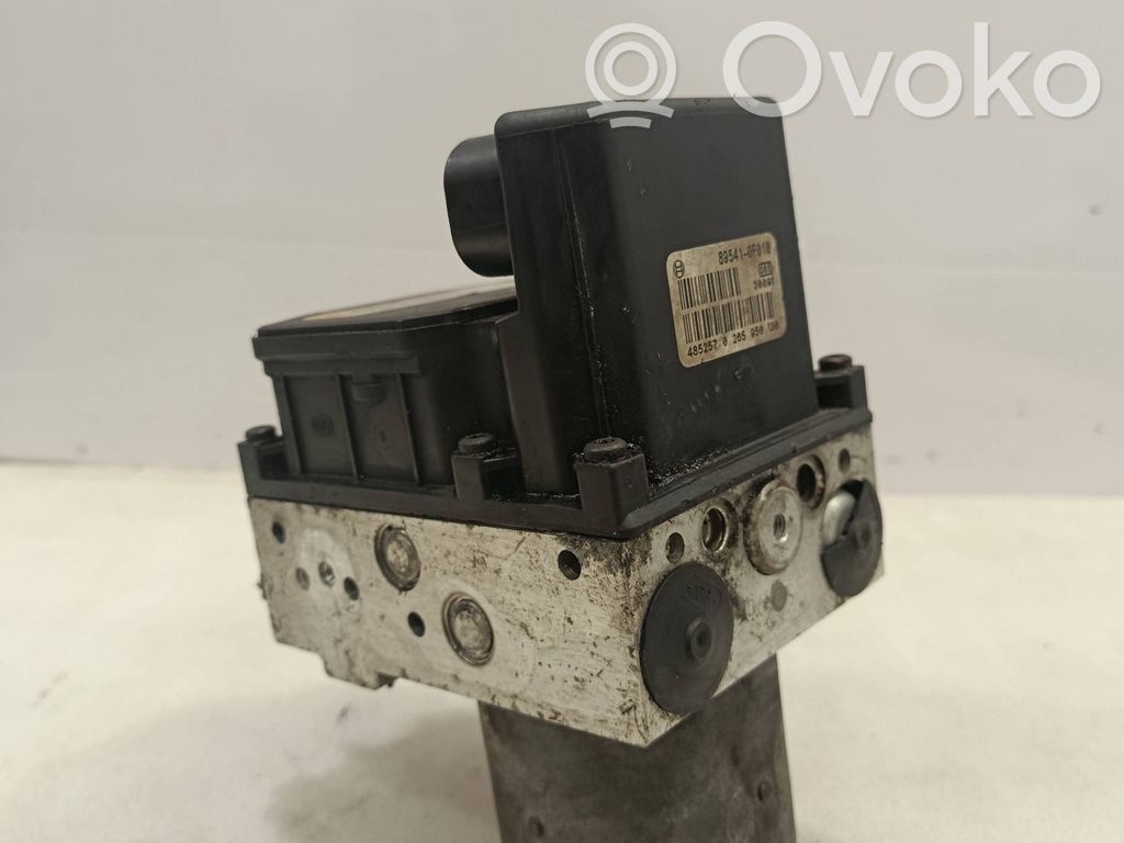 Toyota Corolla Verso E121 Bomba de ABS 