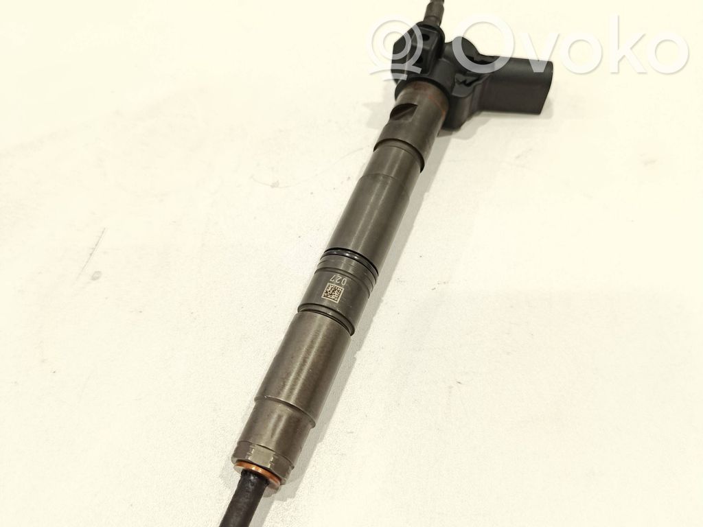 Audi A6 S6 C6 4F Fuel injector 