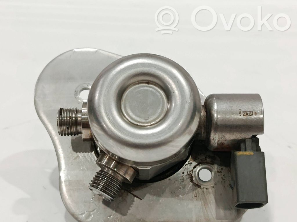 BMW 3 E90 E91 Fuel injection high pressure pump 
