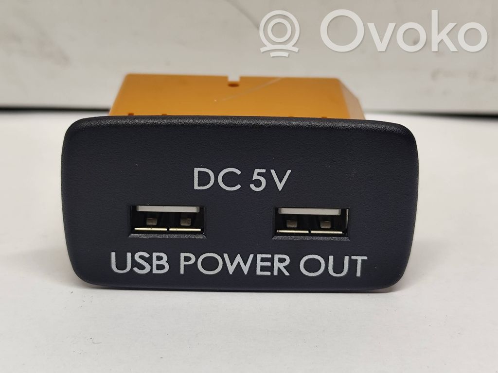 Subaru XV II USB socket connector 