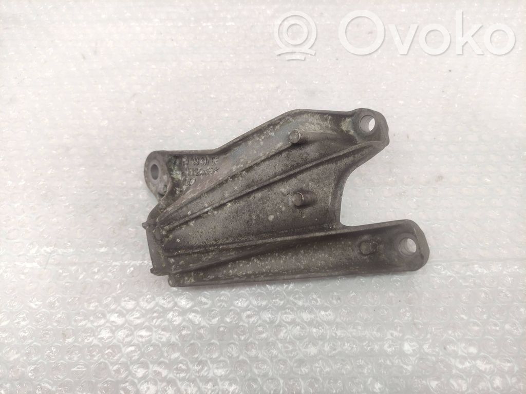Engine mounting bracket   4E0199907BF