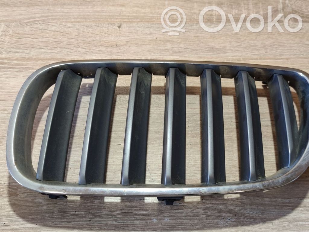 BMW X3 E83 Front bumper upper radiator grill 