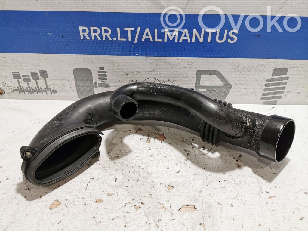 BMW 5 E60 E61 Gaisa caurule uz turbīnu 