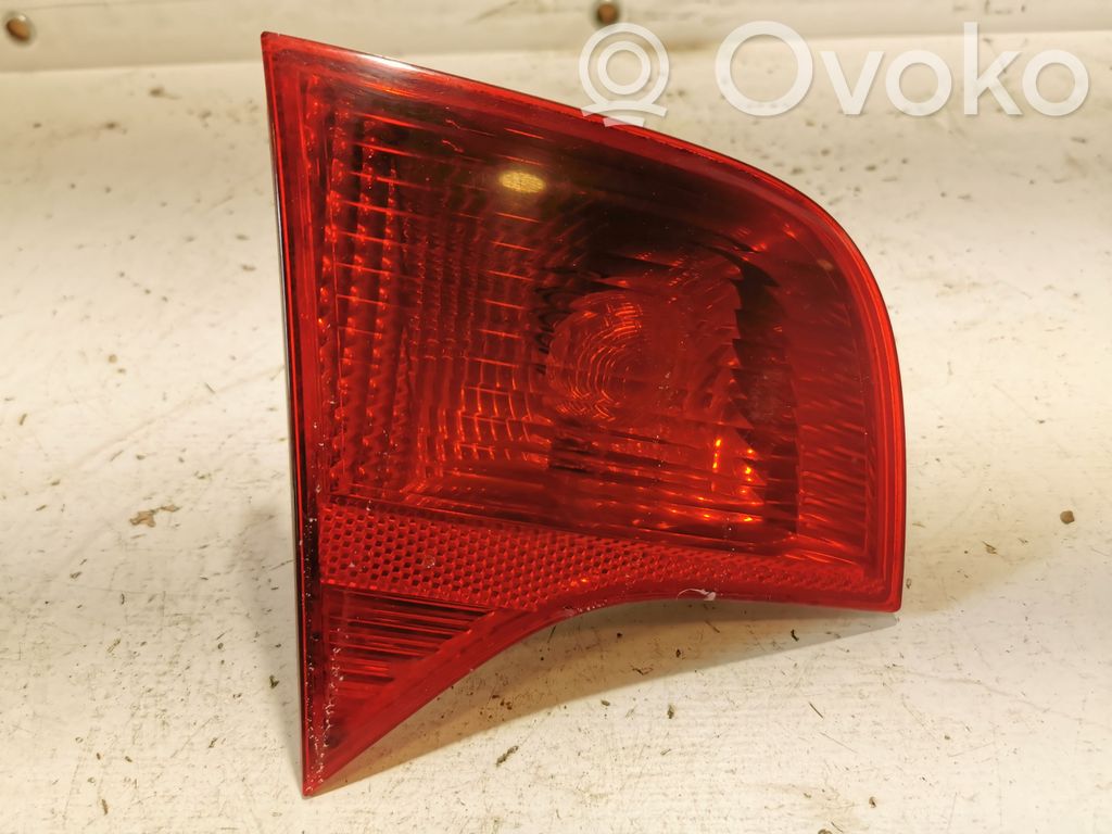 Audi A4 S4 B7 8E 8H Takaluukun takavalot 