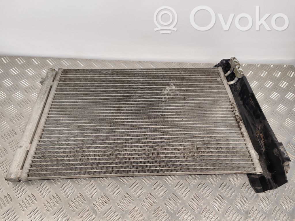 BMW 1 E81 E87 Gaisa kondicioniera dzeses radiators 