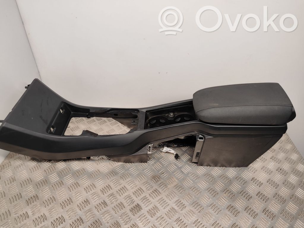 Volvo V40 Elkoņa balsts 