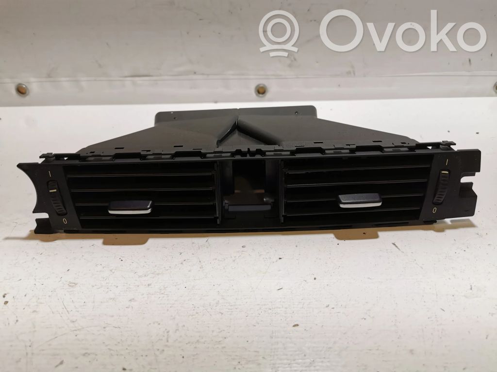 BMW 3 E90 E91 Centrinės oro grotelės 