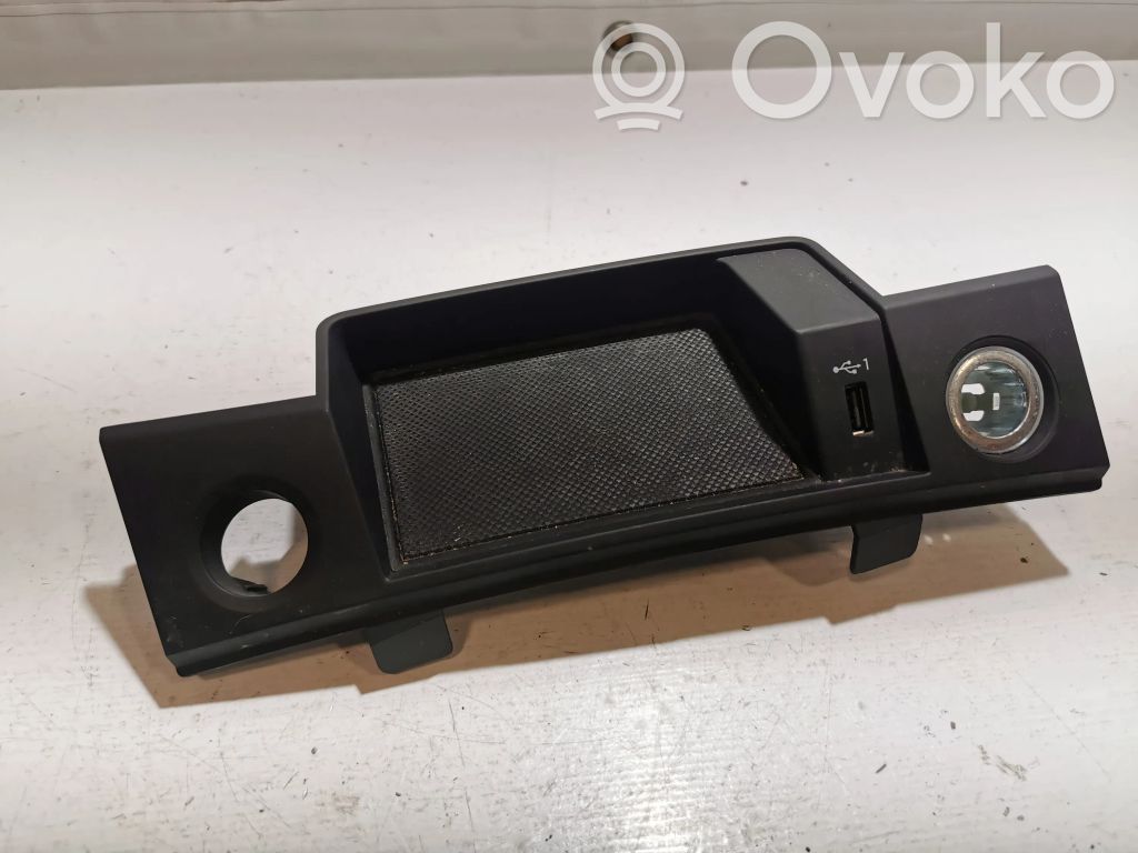 Otros repuestos del interior   80B864131A