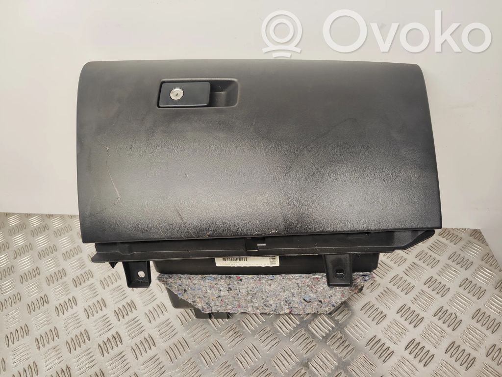 Volvo V60 Daiktadėžės (bordačioko) komplektas 