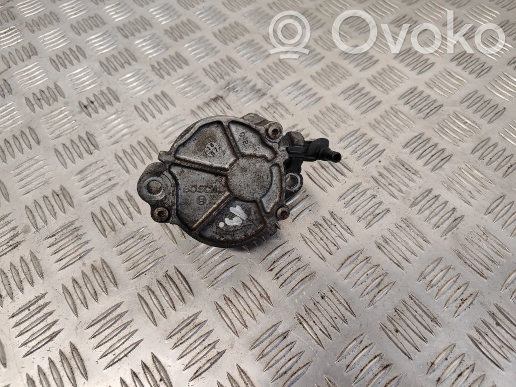 Peugeot 407 Vacuum pump 