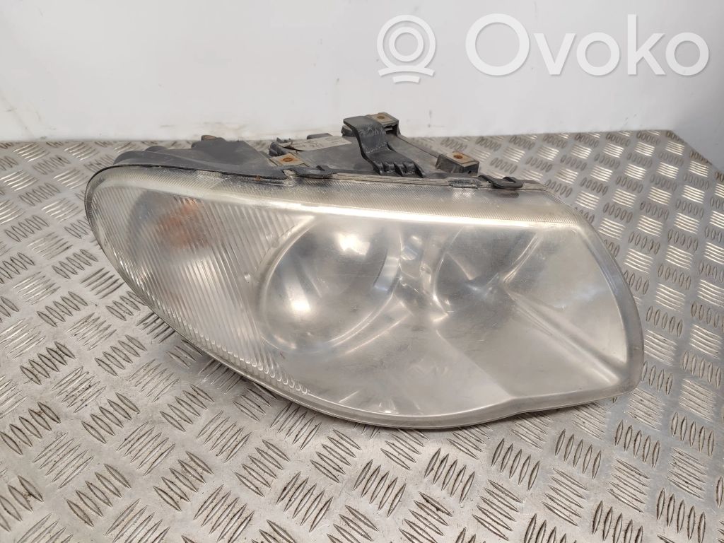 Chrysler Grand Voyager V Phare frontale 