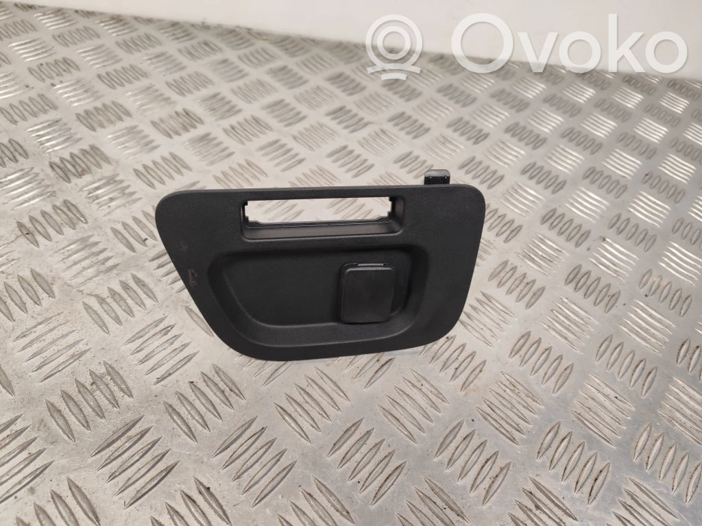 Ford S-MAX Mechero del coche 