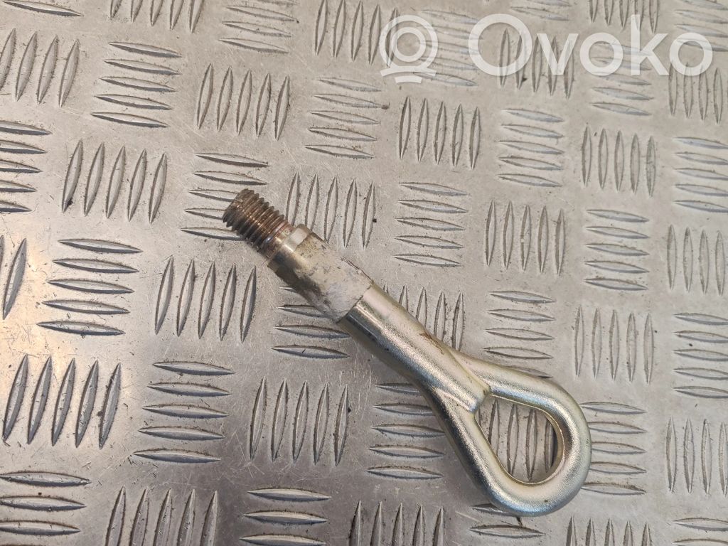 Skoda Fabia Mk1 (6Y) Towing hook eye 