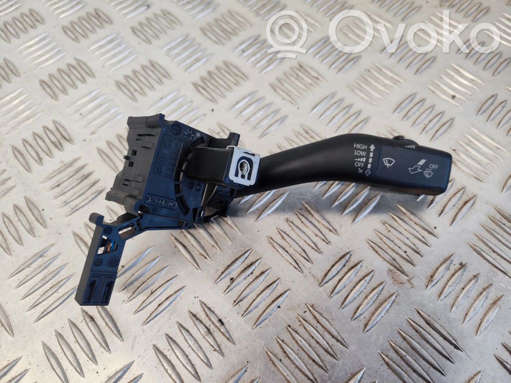 Skoda Superb B6 (3T) Wiper control stalk 