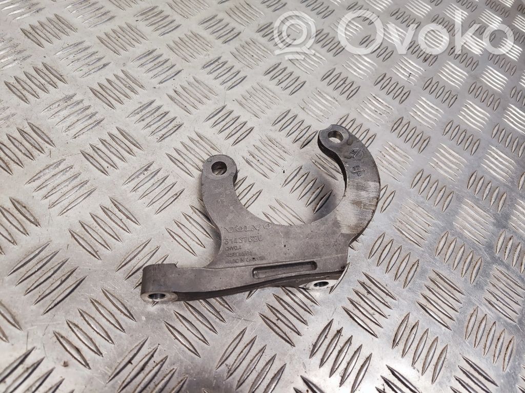 Volvo XC60 Wspornik / Mocowanie łożyska podpory wału napędowego 