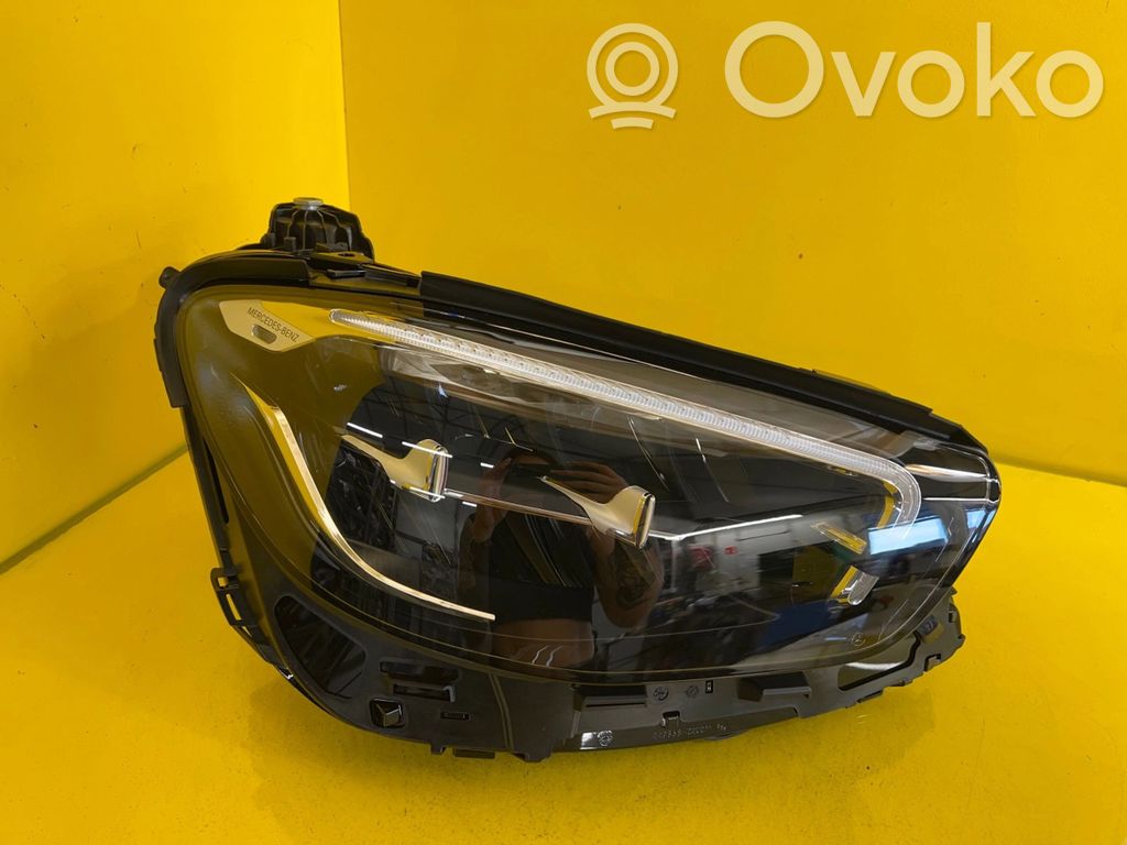 Mercedes-Benz E W213 Lampa przednia 