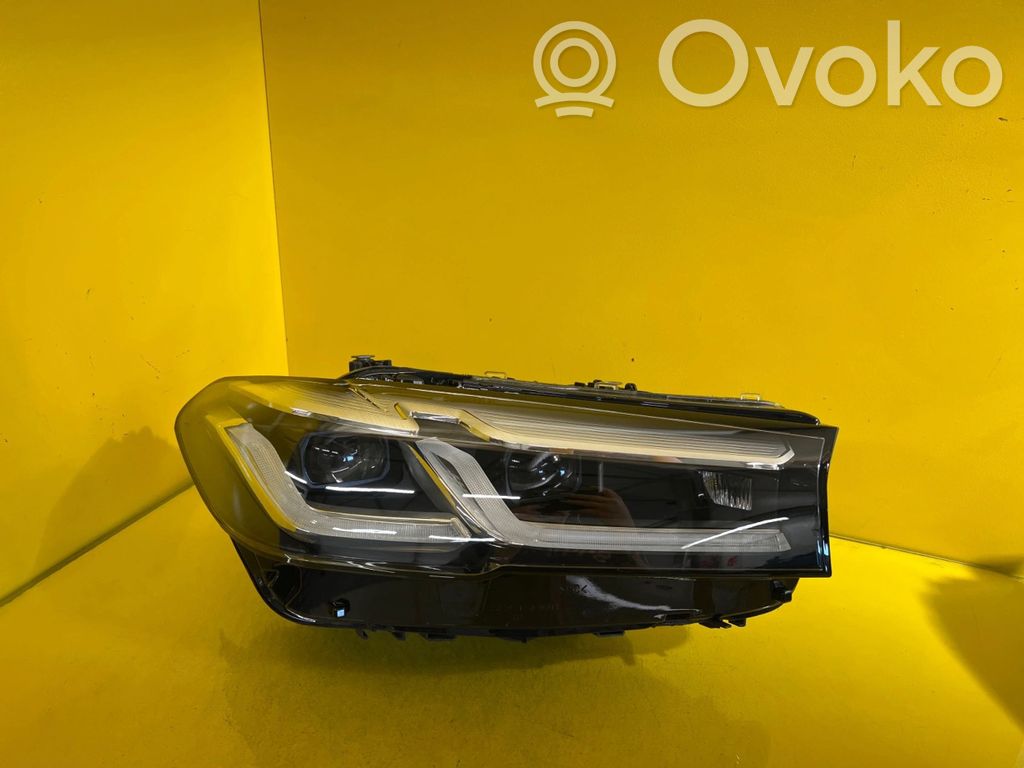 BMW 5 G30 G31 G38 Lampa przednia 