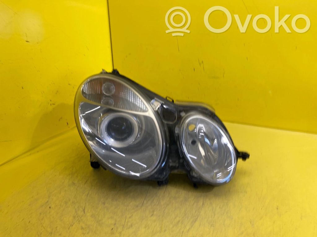 Mercedes-Benz E W211 Lampa przednia 
