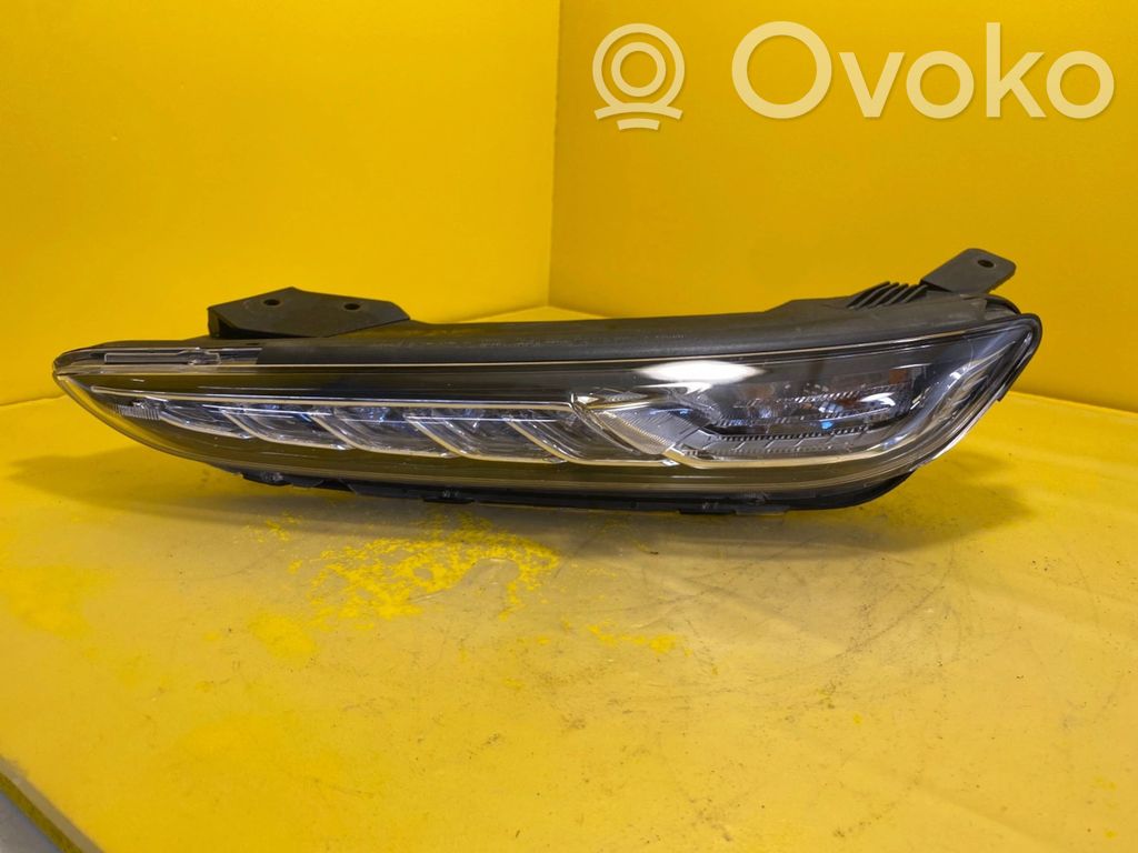 Hyundai Kona I Priekinis žibintas 