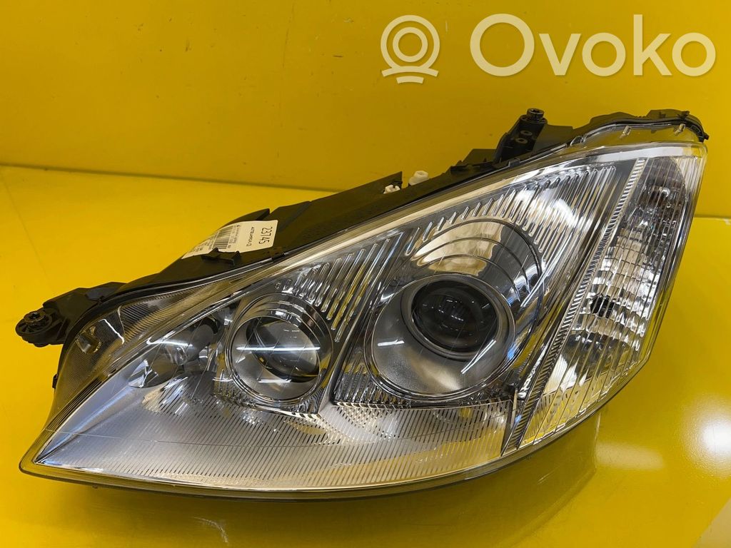 Mercedes-Benz S W221 Lampa przednia 